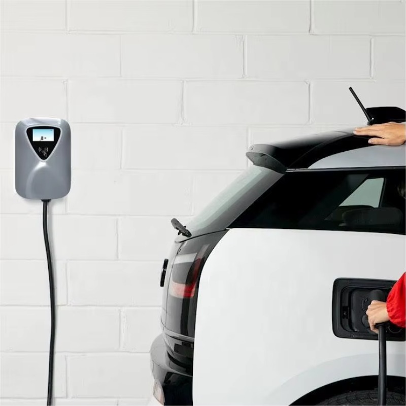 Mobiles Batterie-EV-Ladegerät  – Car Charger Bewertung und Preis